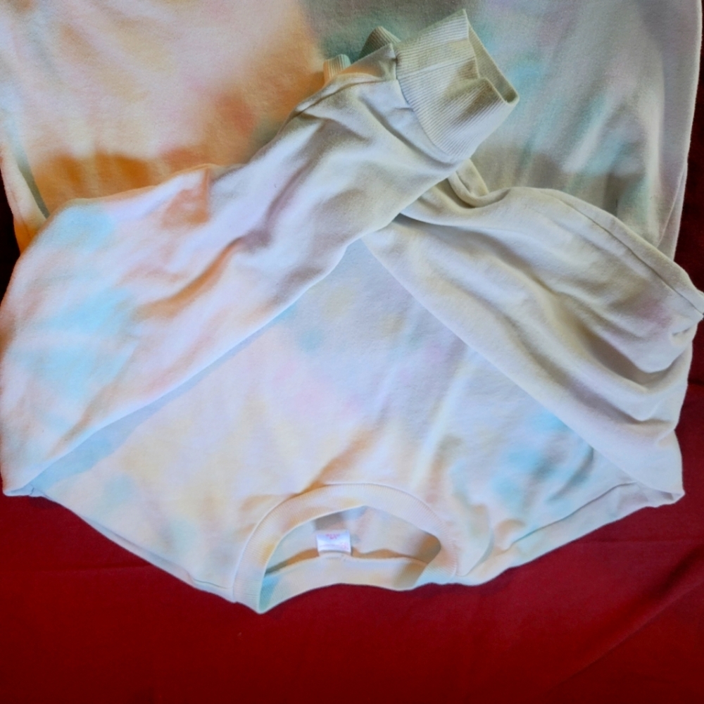 Tie-dye sweatshirt